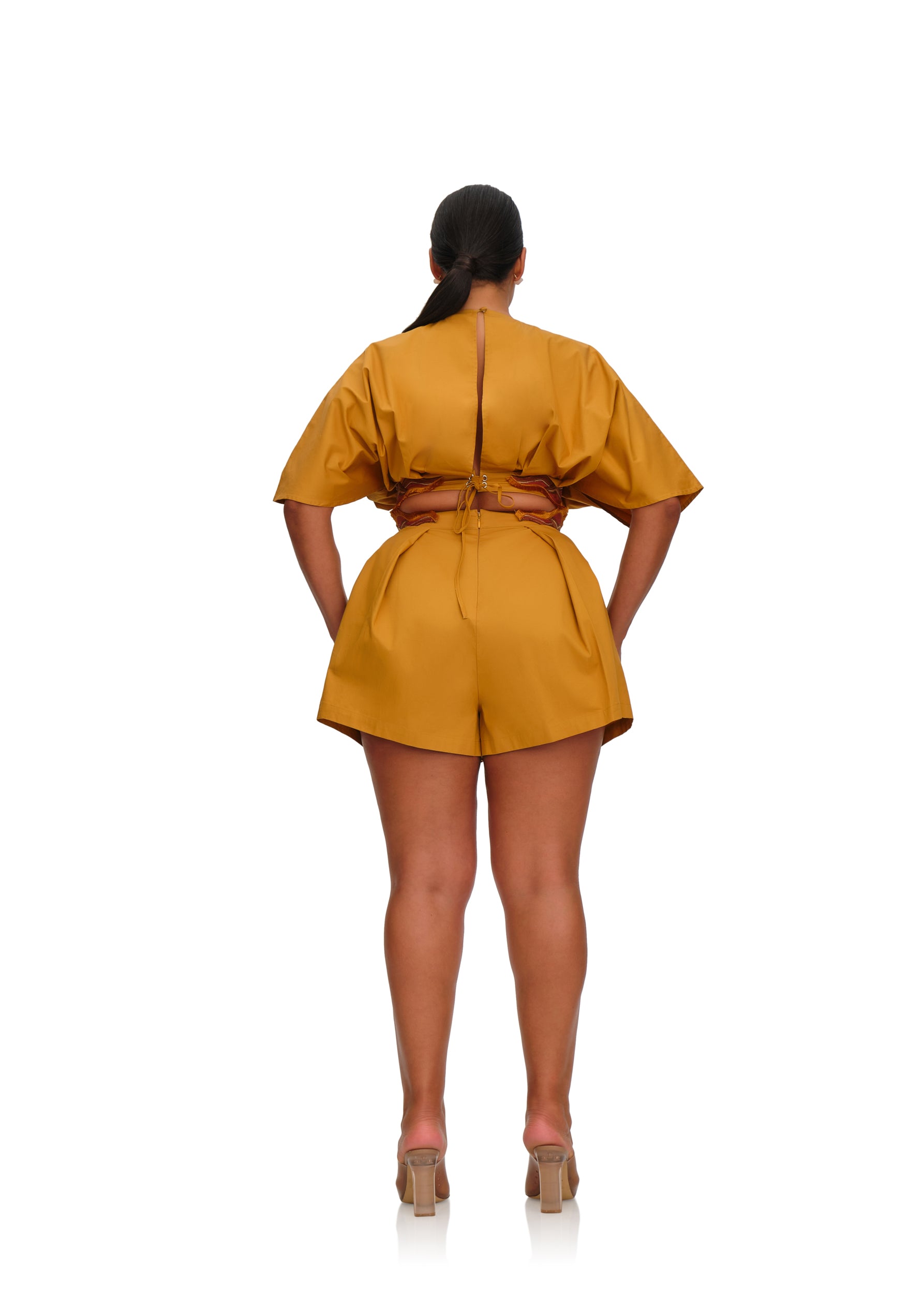 https://www.andreaiyamah.com/cdn/shop/files/ANDREAIYAMAH-SPRINGSUMMER23-ECOMMERCE-PLUSSIZE00149.jpg